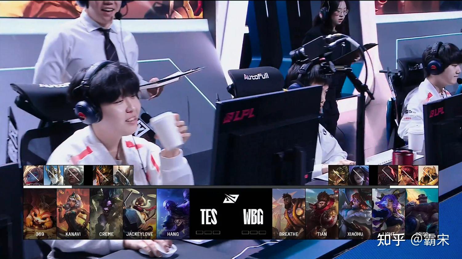 开云体育平台APP-SHR翻盘CLG，Canyon线上压制力十足焦点之战半决赛，成为赛场最大亮点